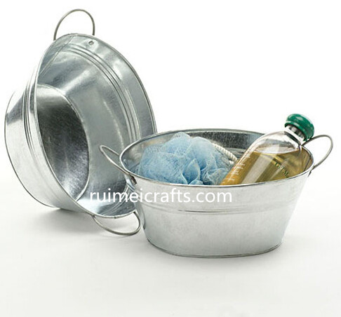 tin bucket for bathroom.jpg
