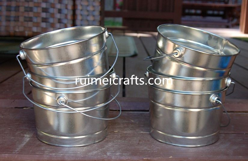 tin pot for garden and storage.JPG