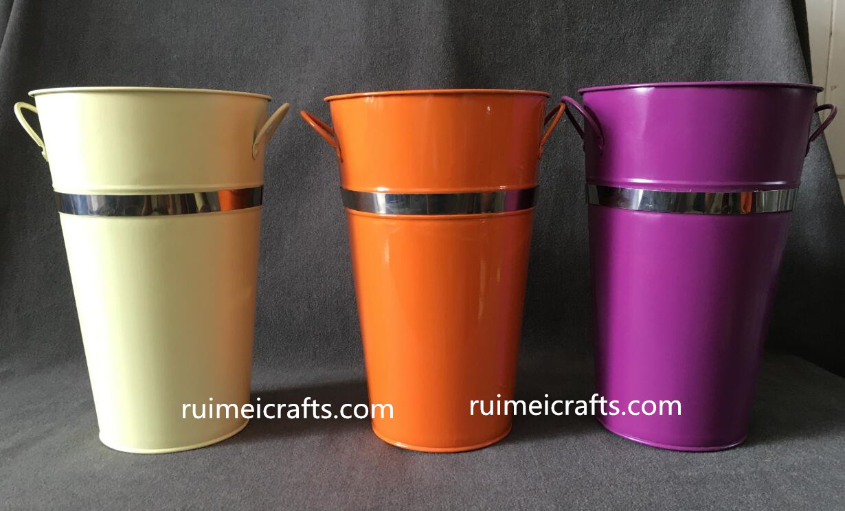 backing finish metal bucket for cutting flowers.JPG
