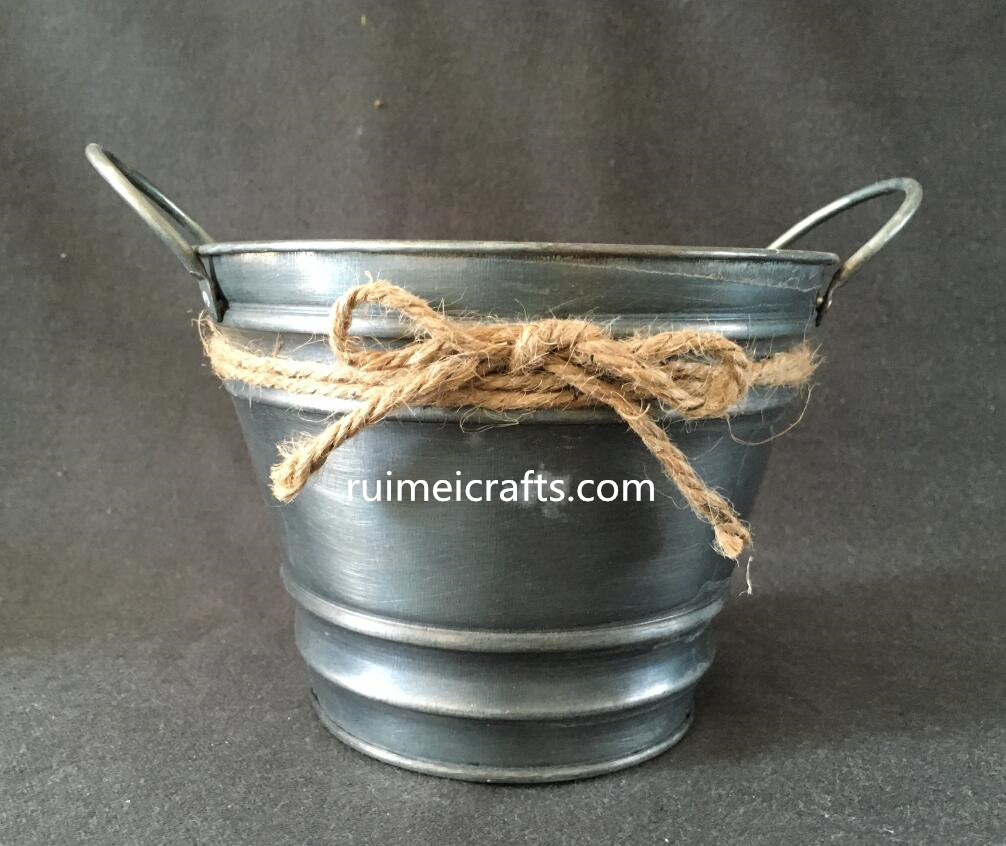 galvanized iron sheet bucket with sisal ribbon.JPG