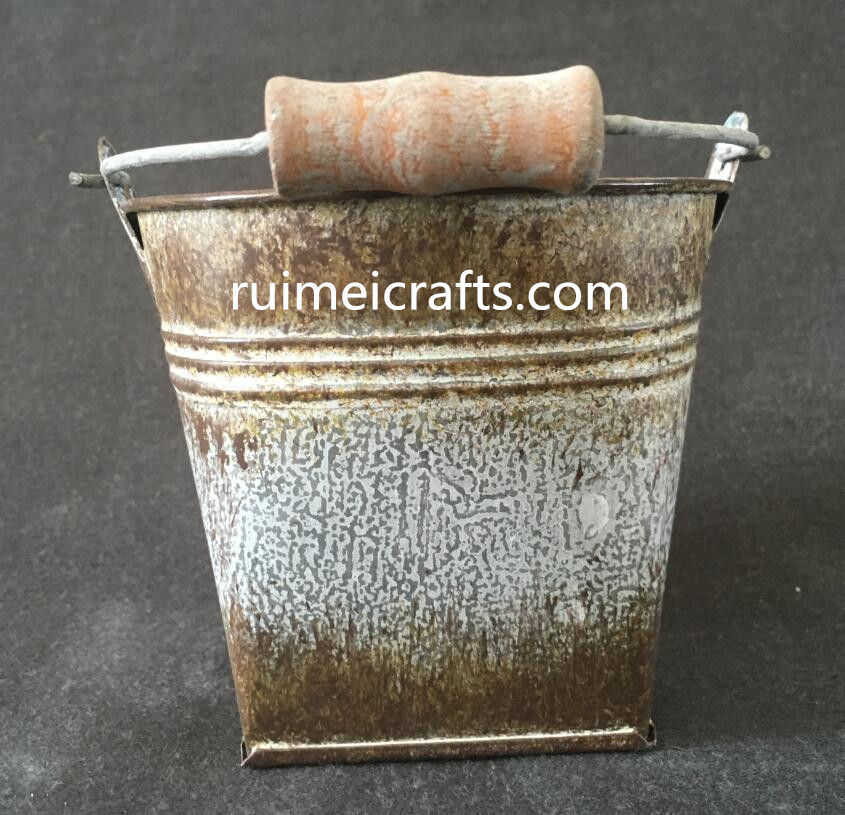round top square bottom metal garden bucket with wooden single handle.JPG