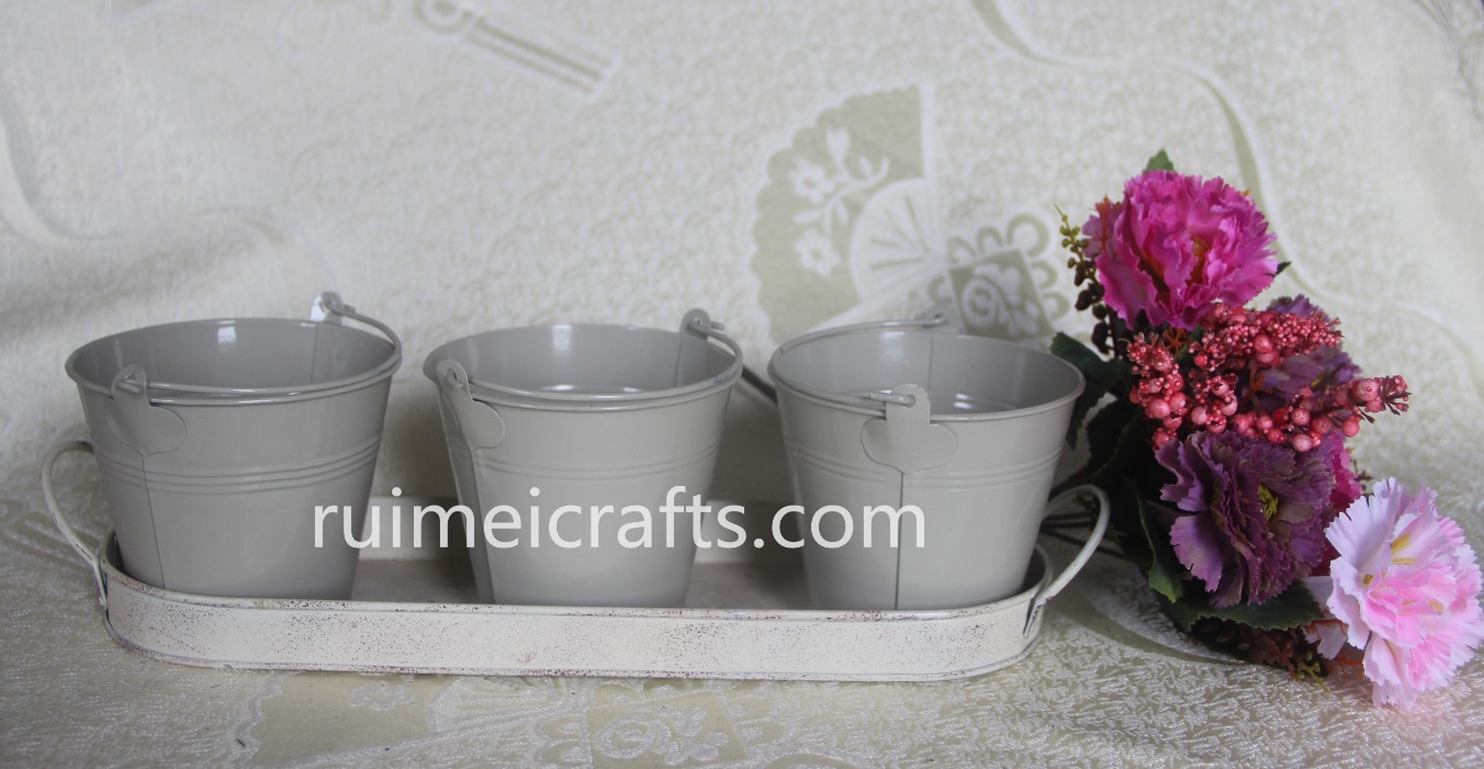 set of 3 mini tin buckets with tray.JPG