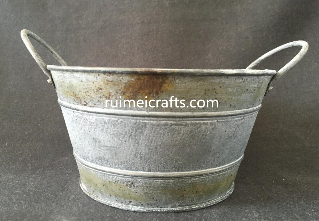China 2016 new design iron sheet planter with ears.JPG
