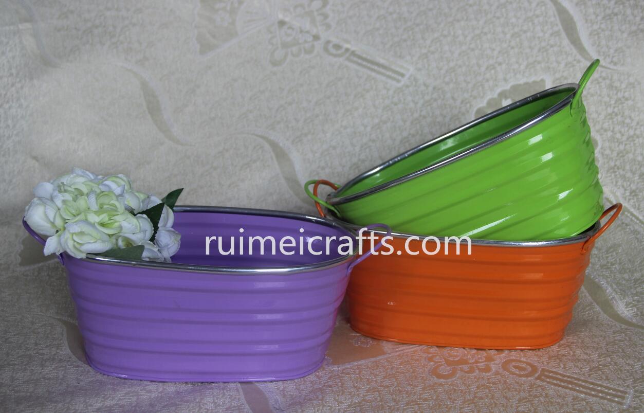 rim edge colored emboss stripe storage pail with ears.JPG