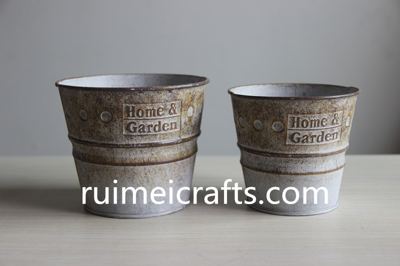 set of 3 round matt color vintage iron buskets (2).JPG